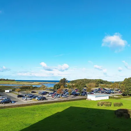 I03-002 Апартаменты *